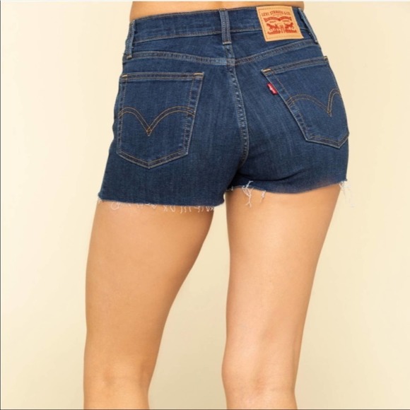 Levi’s High Rise Stretch Shorts Raw Hem Shorts 12
